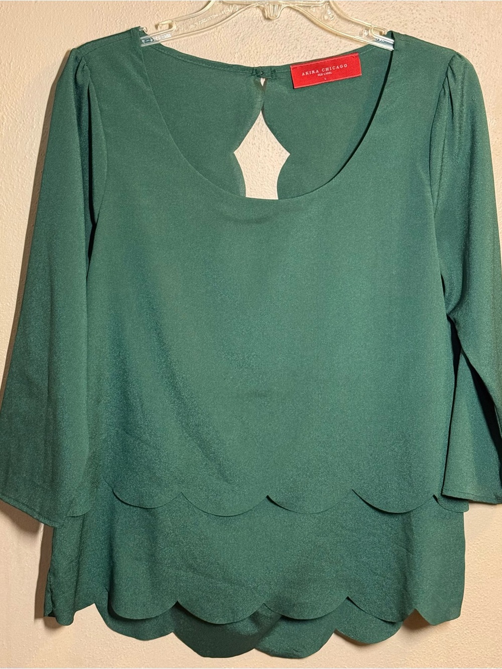 Women’s Akira Chicago Red Label Green Scalloped Layered Hem Blouse Sz Lg